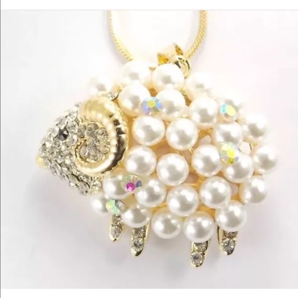 🐑PEARLIZED SHEEP NECKLACE LACED WITH AB CRYSTALS!